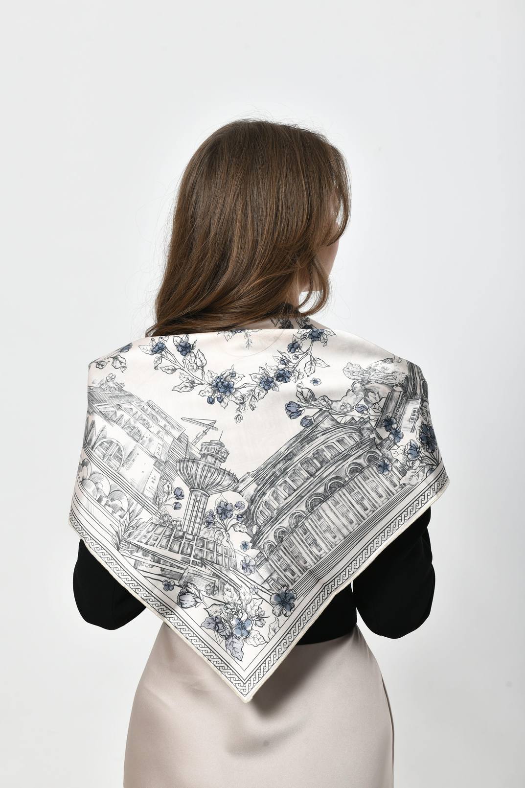 Շարֆ - Երևան կաթնագույն 50*50